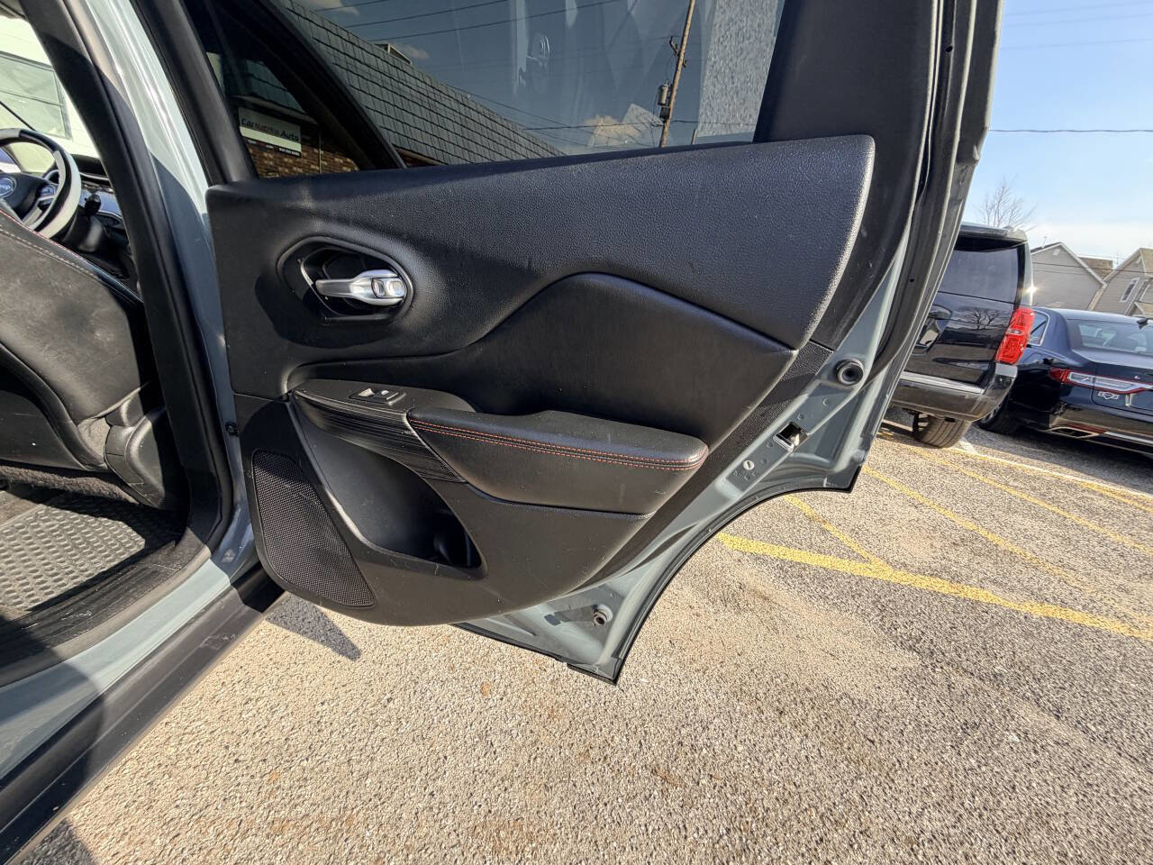 Used 2014 Jeep Cherokee Trailhawk w/ Comfort/Convenience Group image 20