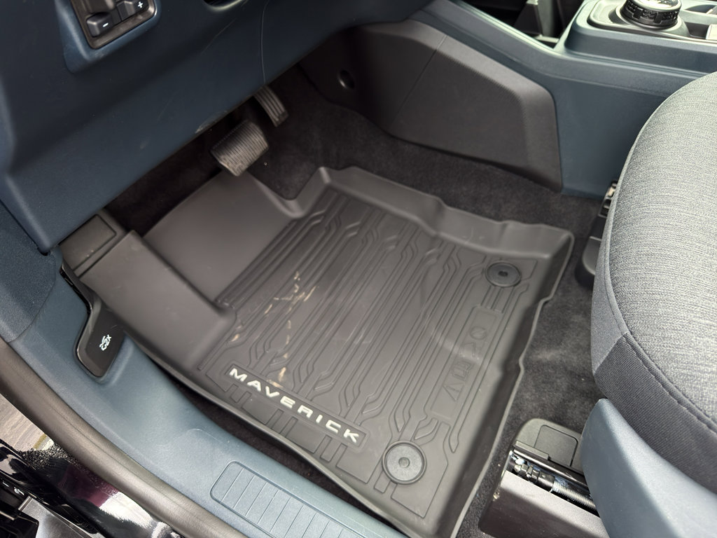 New 2025 Ford Maverick XLT w/ XLT Luxury Package image 12