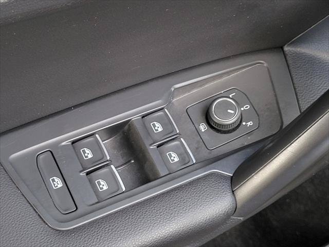 Used 2021 Volkswagen Tiguan SEL FWD image 23