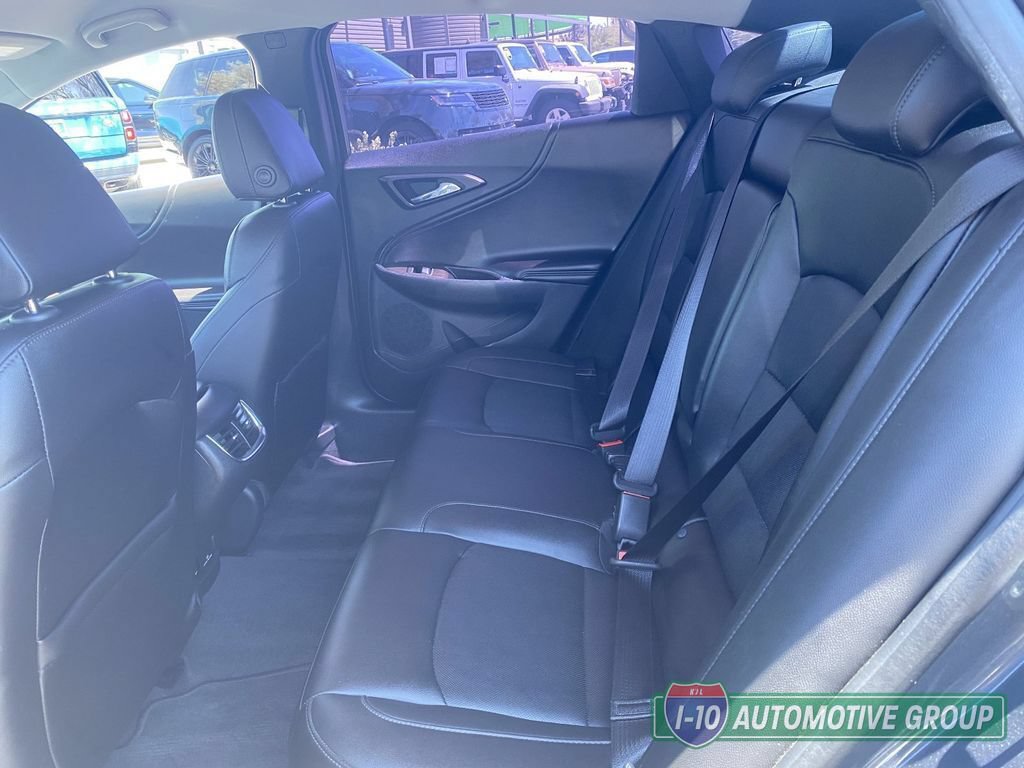 Used 2017 Chevrolet Malibu Premier w/ Driver Confidence Package FWD image 17