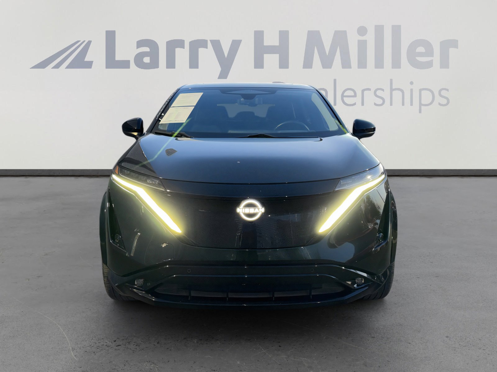 Used 2023 Nissan Ariya FWD image 8