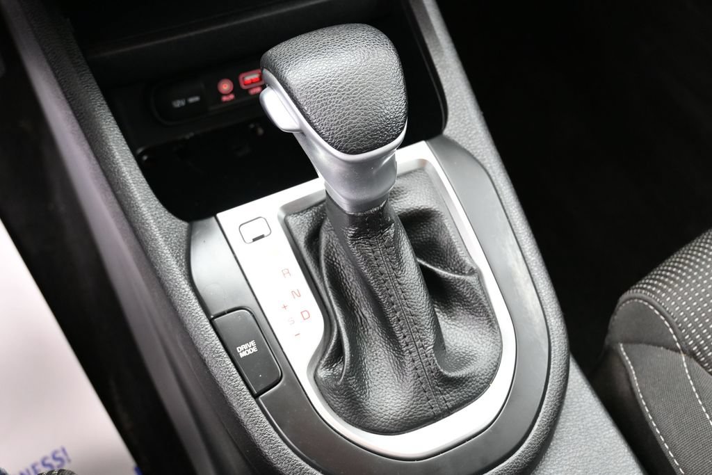 Used 2020 Kia Forte LXS FWD image 25