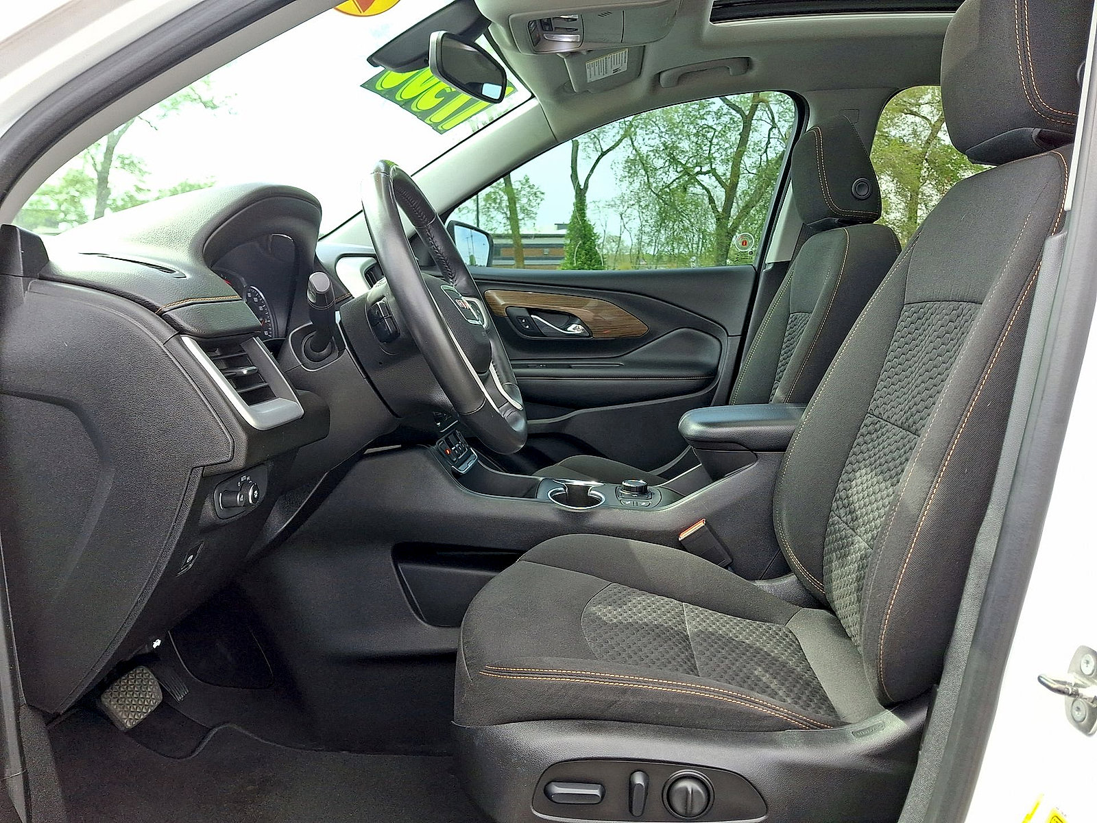 Used 2018 GMC Terrain SLE w/ GMC Pro Grade Package AWD/4WD image 11
