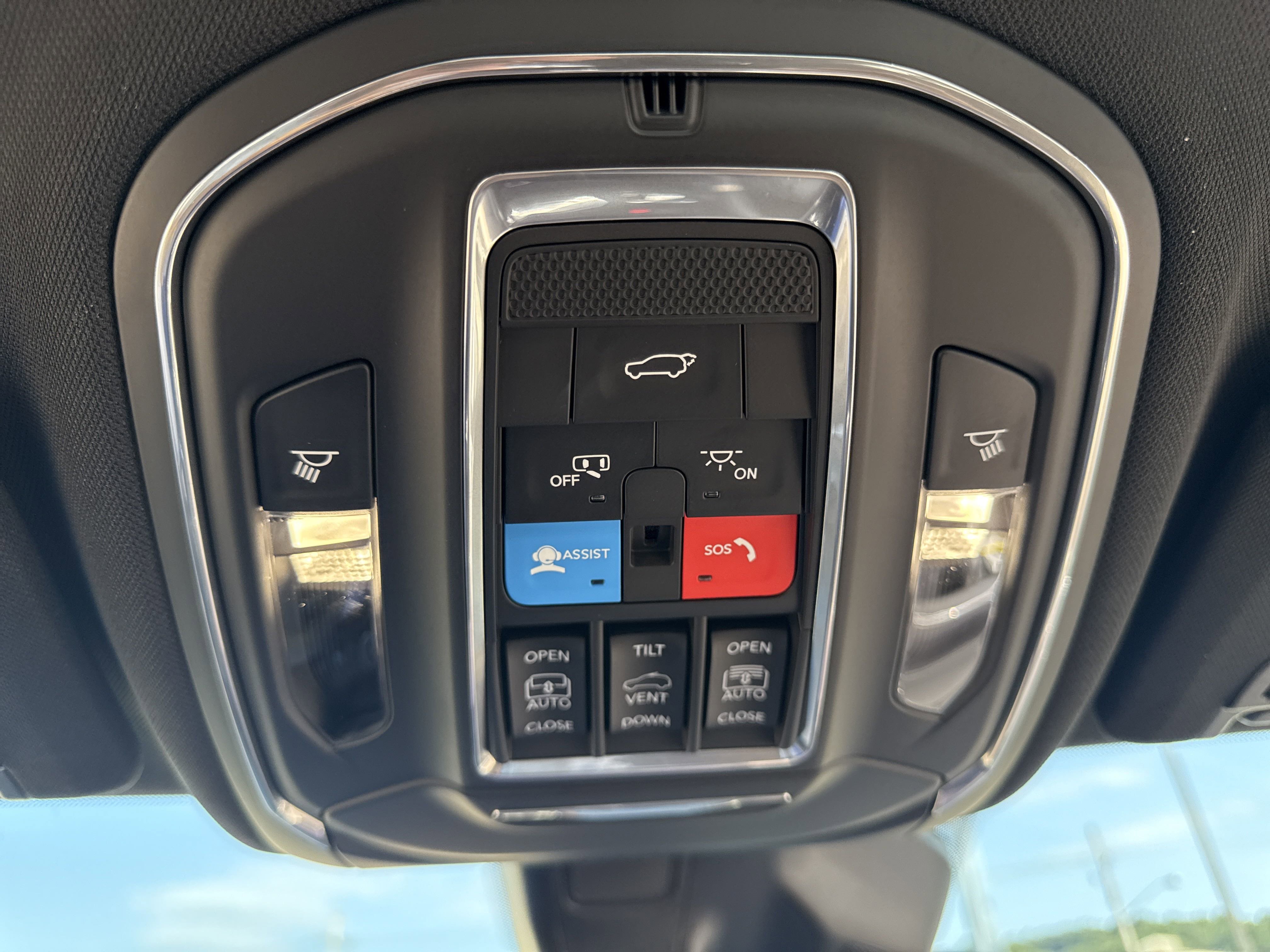 New 2025 Jeep Grand Cherokee L Overland w/ Trailer Tow Package image 16