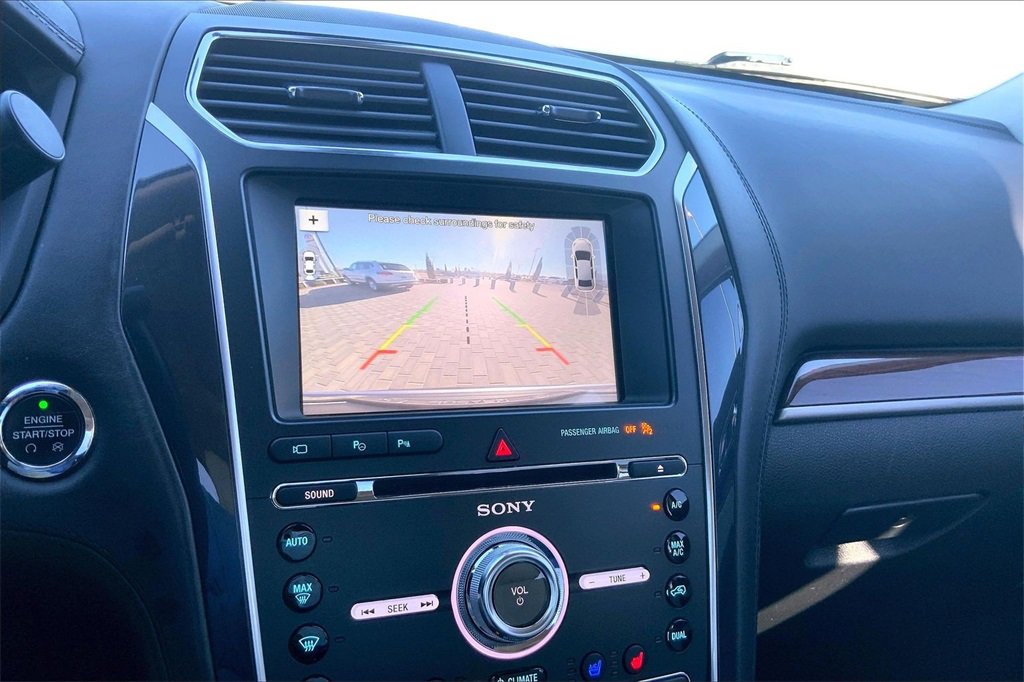 Used 2018 Ford Explorer Platinum image 14
