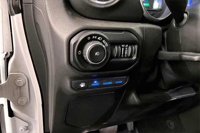Used 2021 Jeep Wrangler Unlimited Sahara image 28