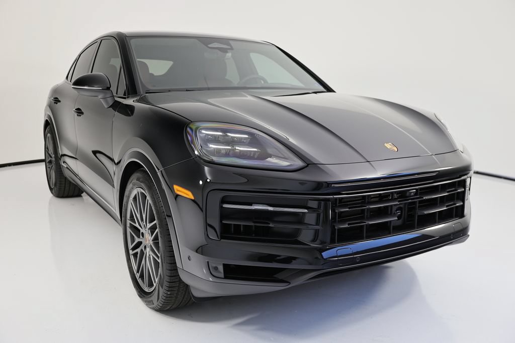 New 2026 Porsche Cayenne Coupe AWD/4WD image 9