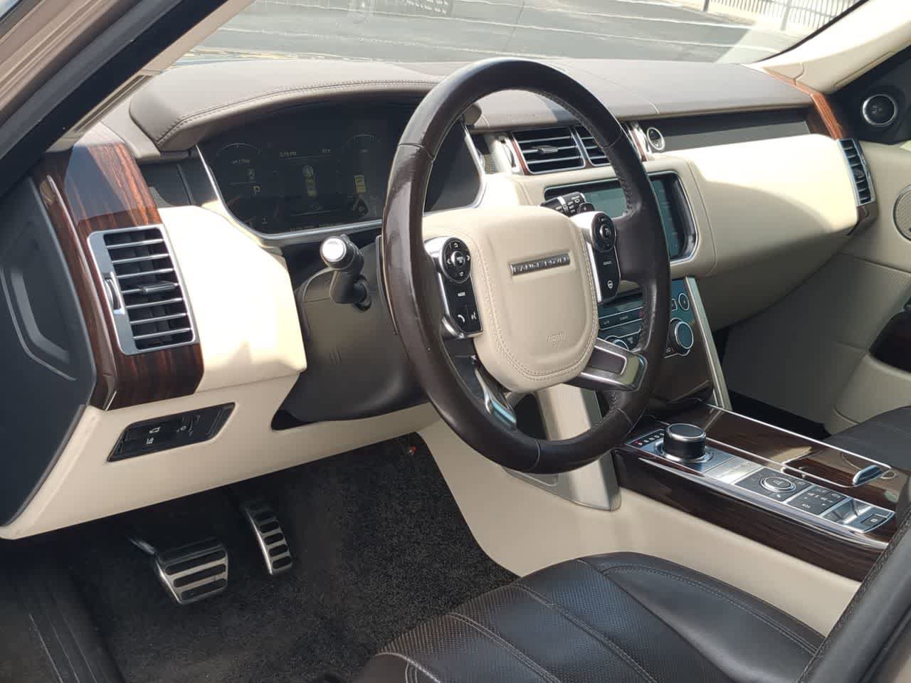 Used 2015 Land Rover Range Rover Supercharged AWD/4WD image 10