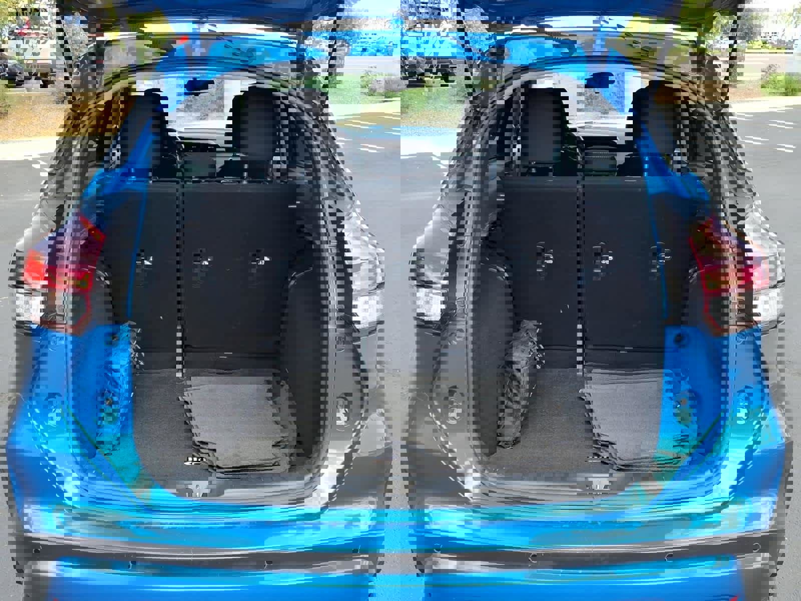 Used 2022 Nissan Kicks S image 16