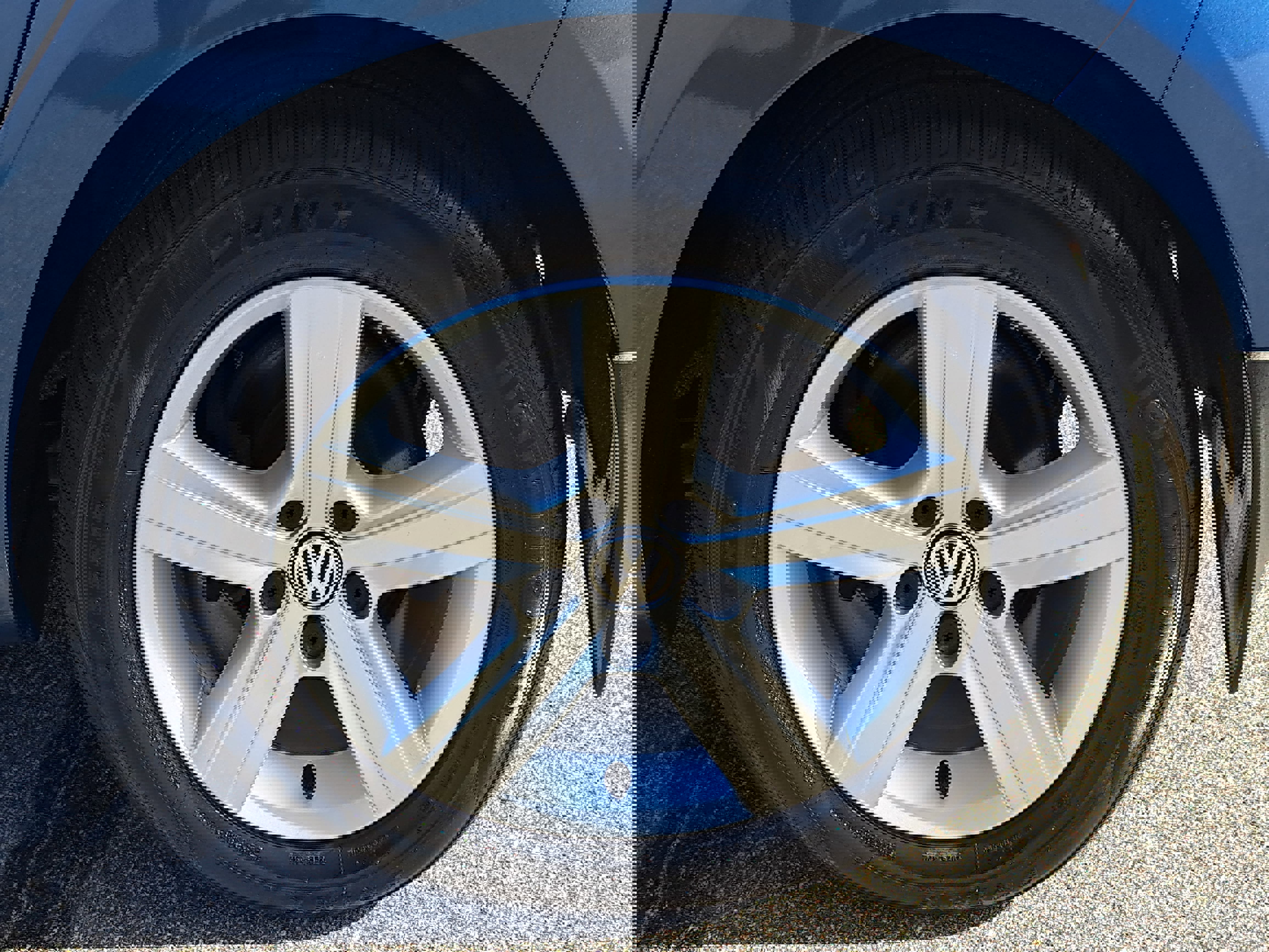 Used 2017 Volkswagen Golf Wolfsburg Edition image 31