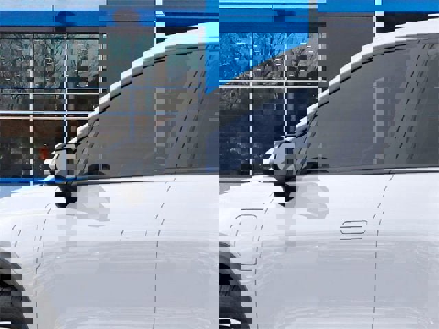 New 2026 Chevrolet Equinox EV LT image 12