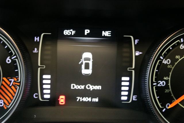 Used 2015 Jeep Cherokee Latitude w/ Cold Weather Group AWD/4WD image 23