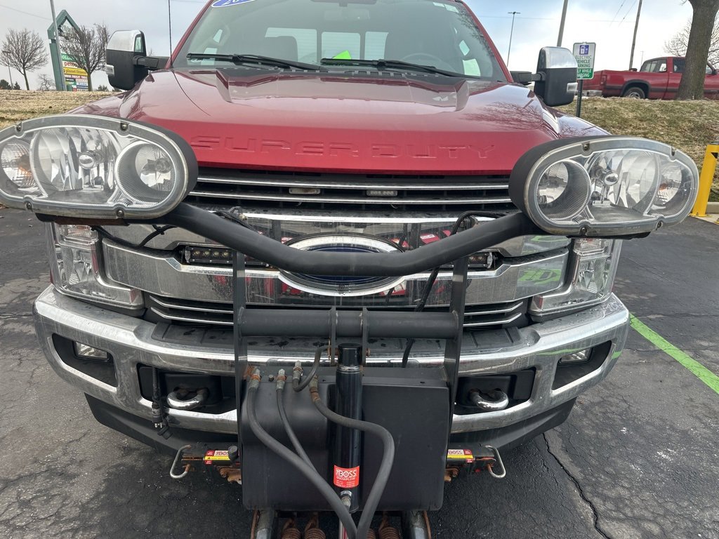 Used 2018 Ford F350 Lariat w/ Chrome Package image 3