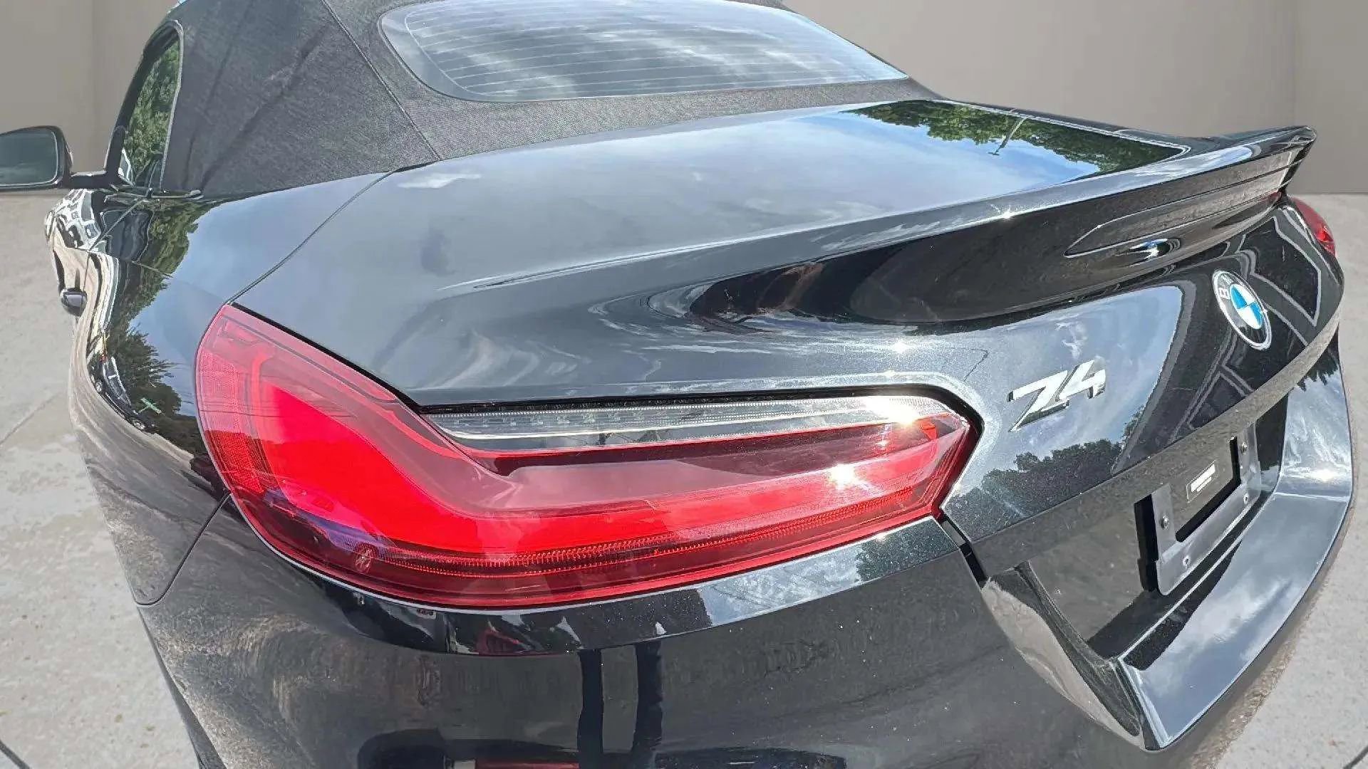 Used 2022 BMW Z4 sDrive30i w/ M Sport Package image 12