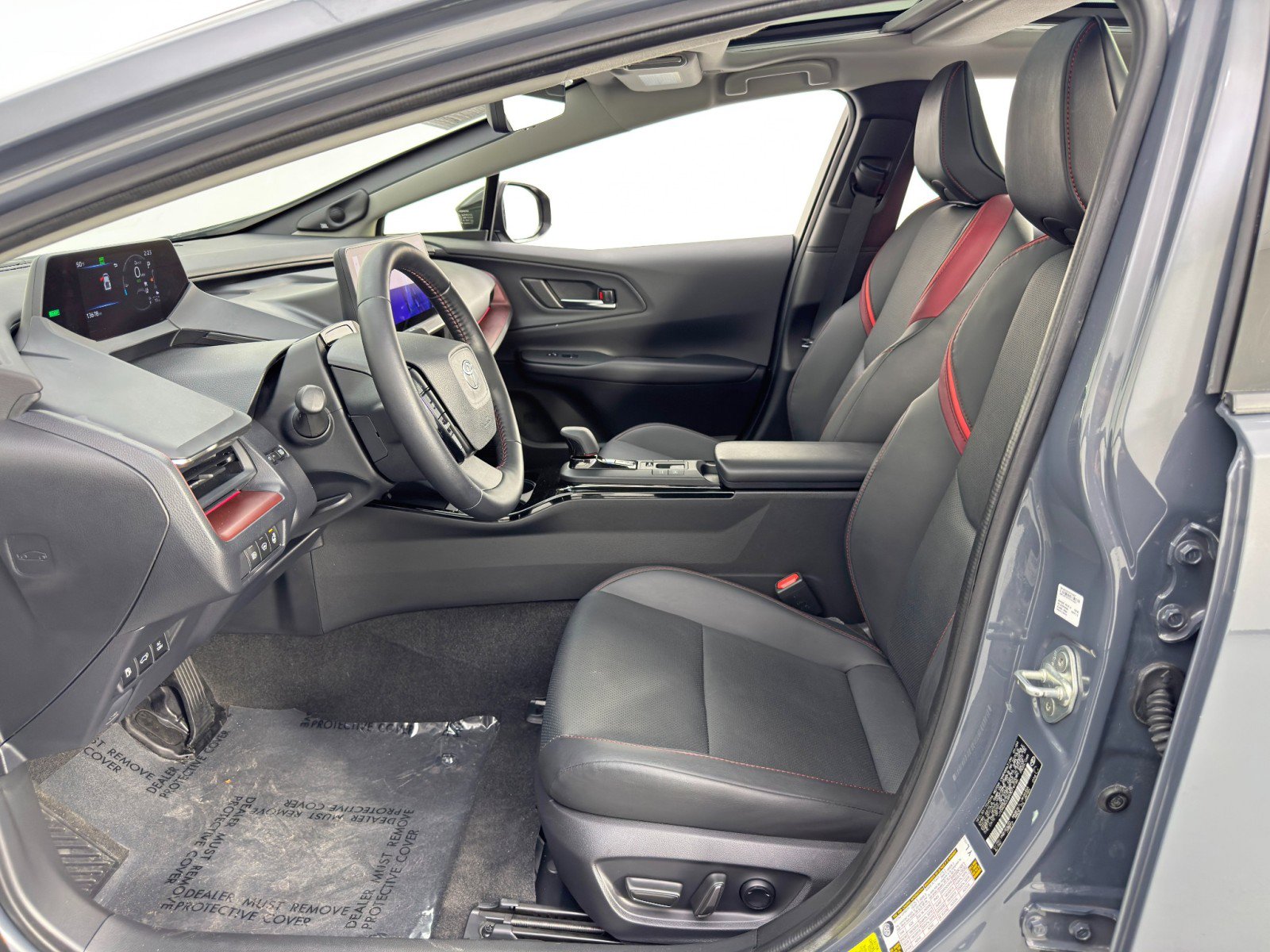Used 2024 Toyota Prius Prime Premium w/ Advanced Technology Package FWD image 16