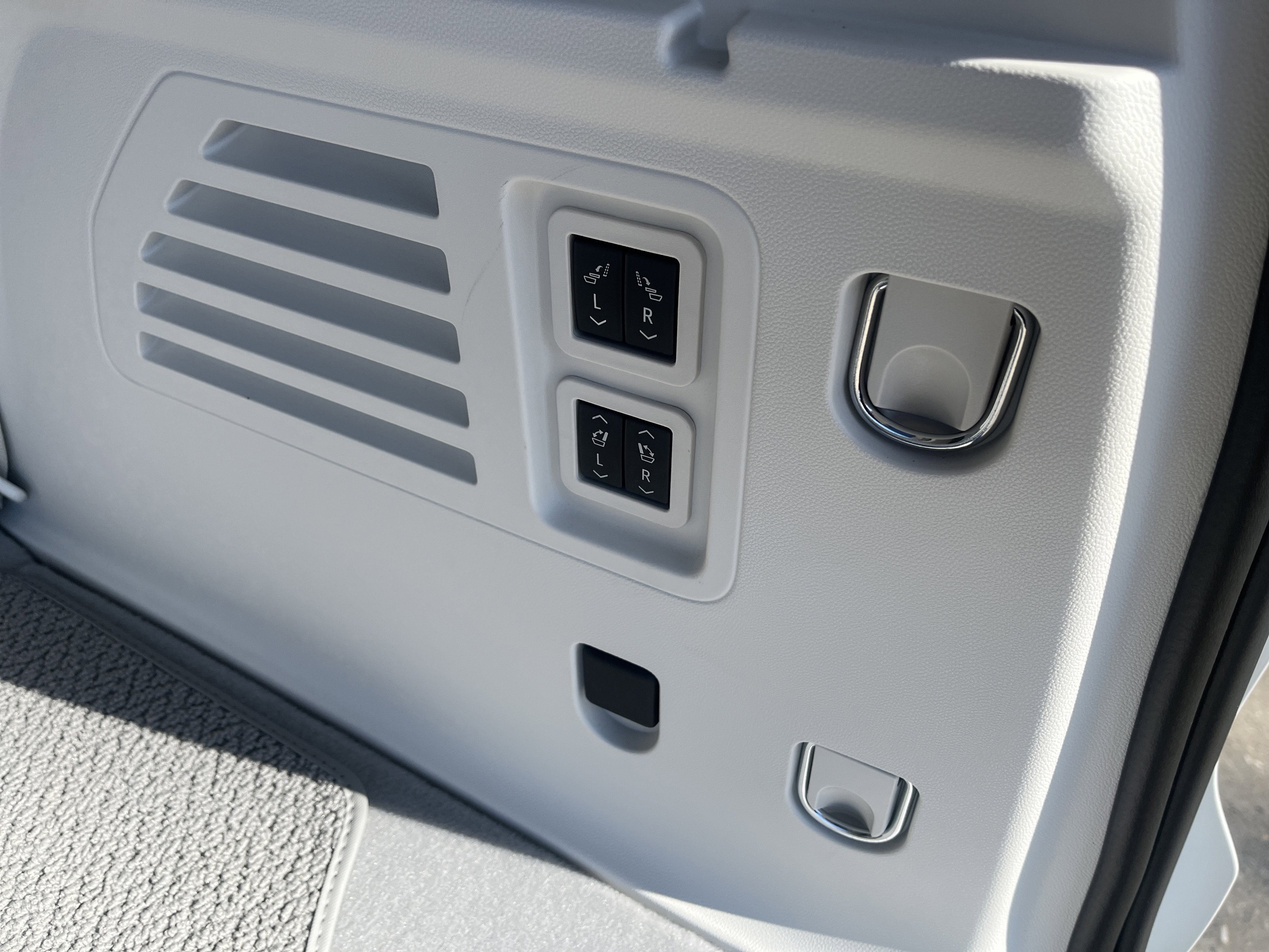 Used 2025 GMC Acadia Denali image 21