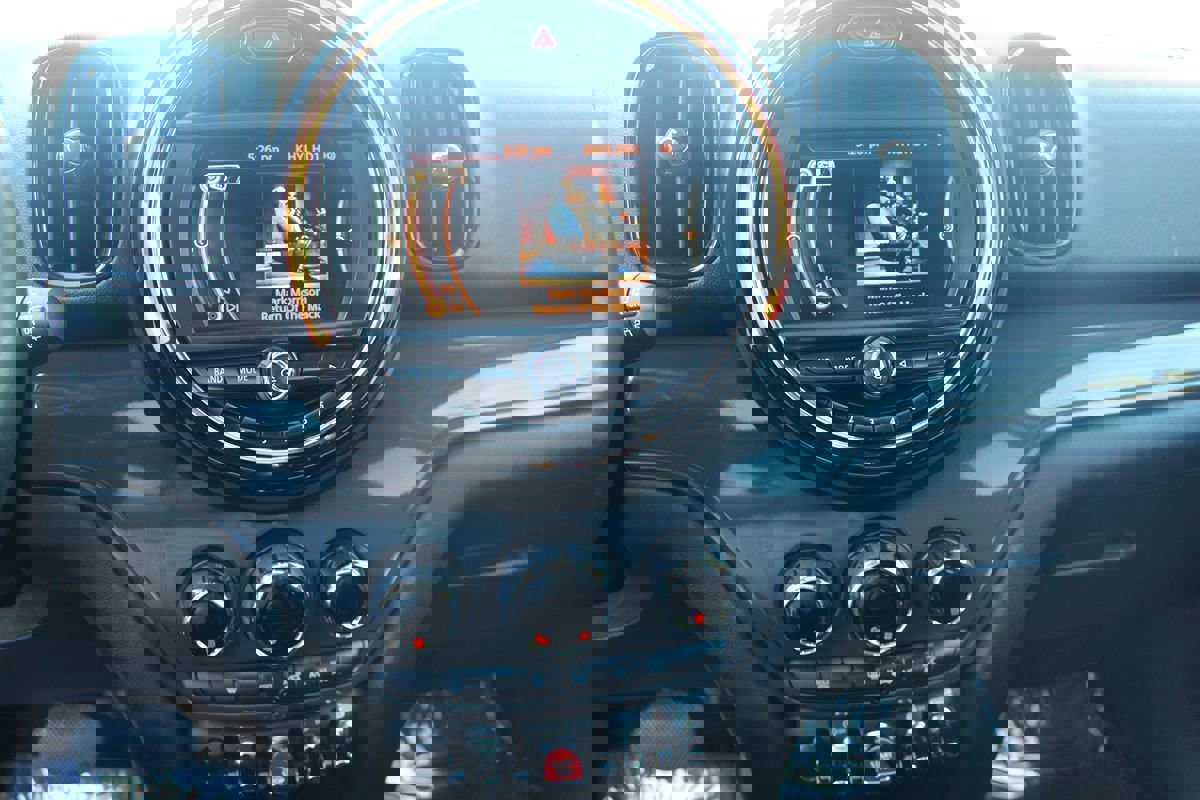 Used 2018 MINI Cooper Countryman FWD image 26