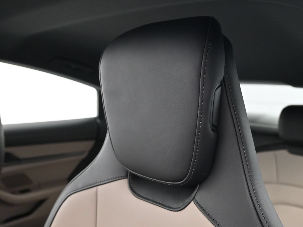 New 2026 Porsche Taycan 4S AWD/4WD image 20