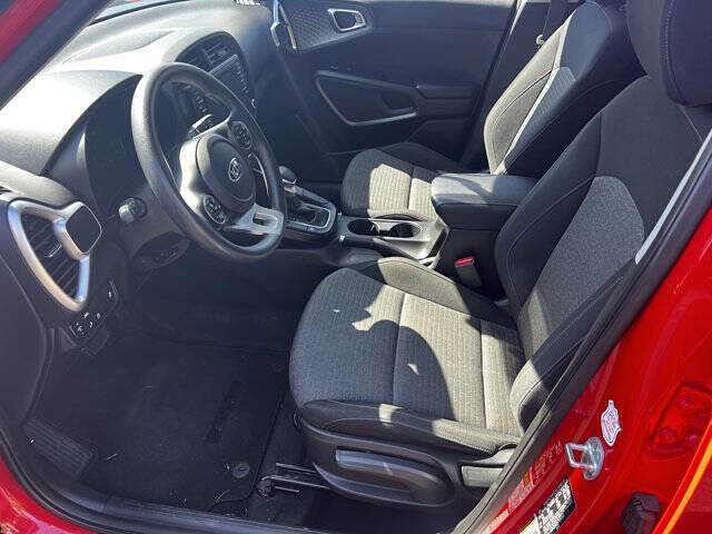 Used 2020 Kia Soul S image 7