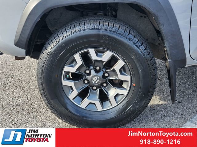 Used 2018 Toyota Tacoma TRD Off-Road image 14