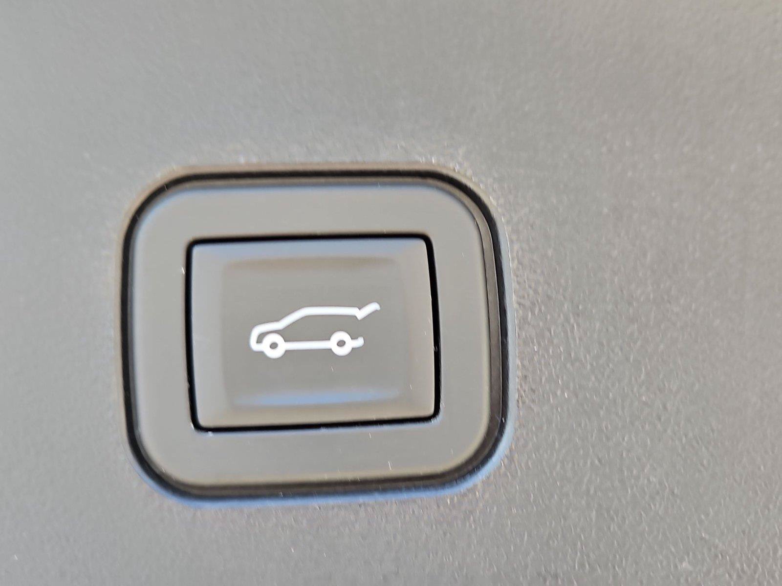 Certified 2026 Cadillac Vistiq Luxury w/ LPO, Floor Liner Package AWD/4WD image 24