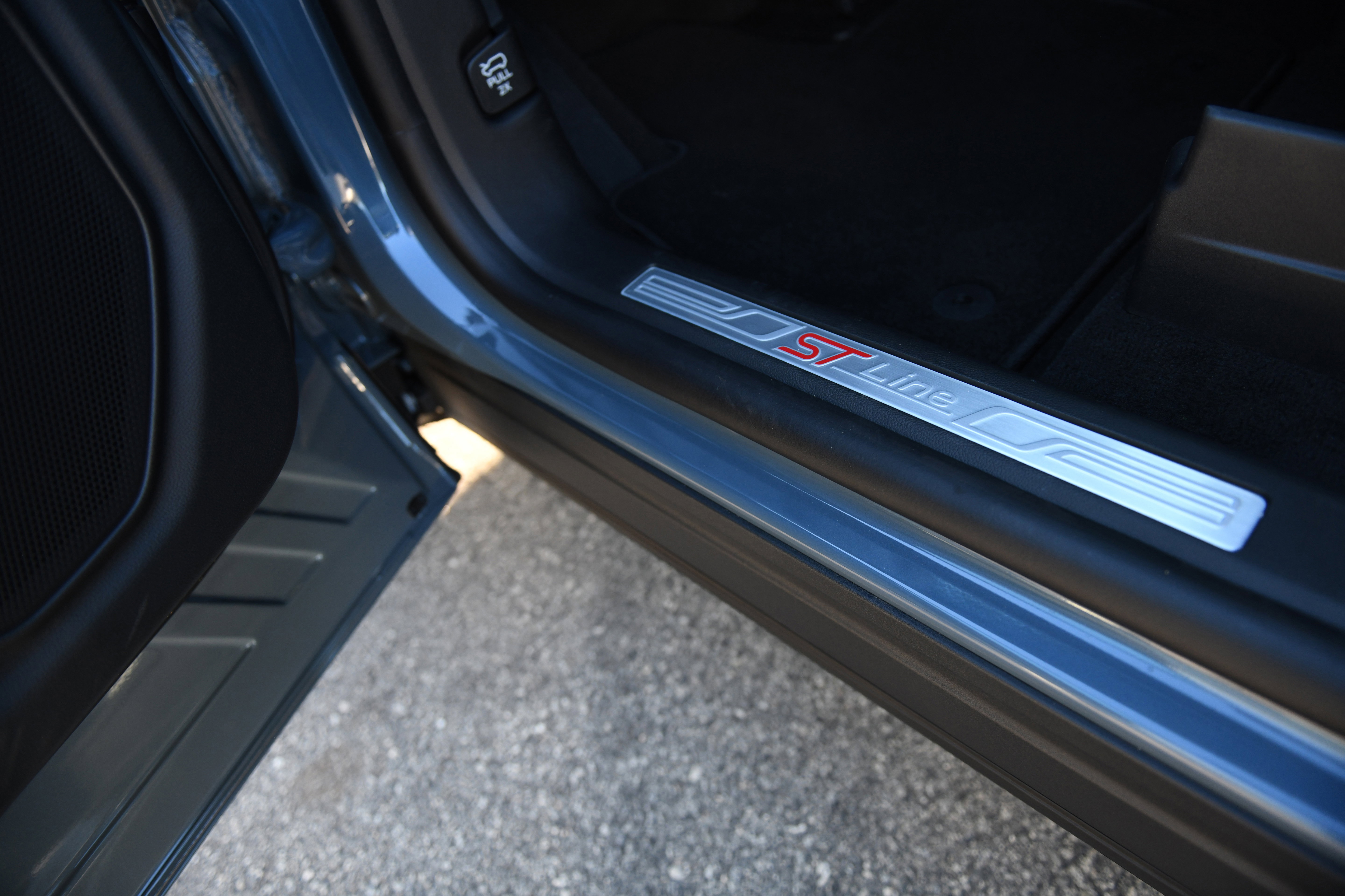 New 2026 Ford Explorer ST-Line w/ ST-Line Street Pack image 36