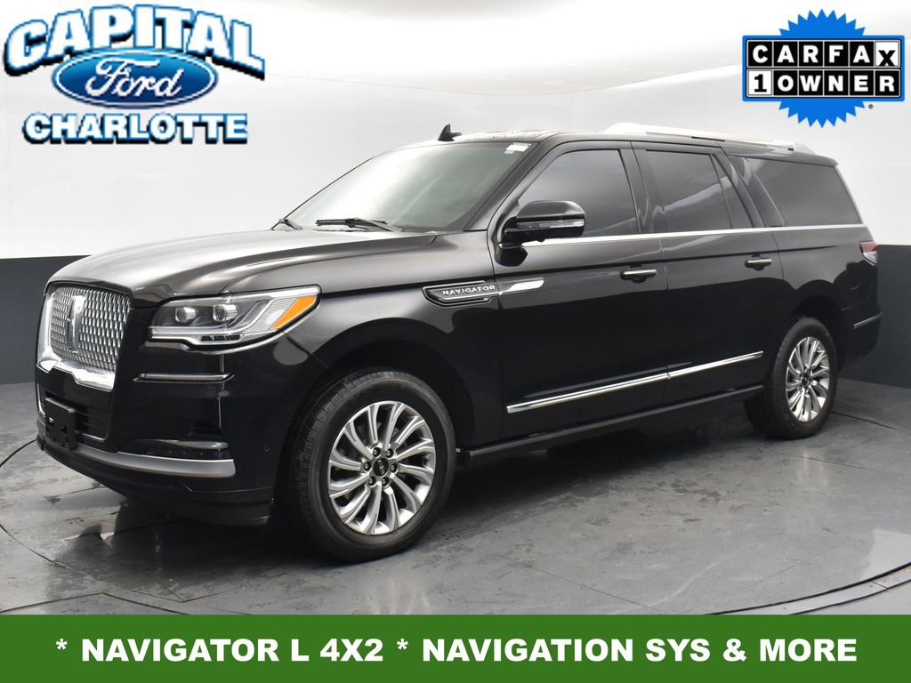 Used 2022 Lincoln Navigator L 2WD image 2