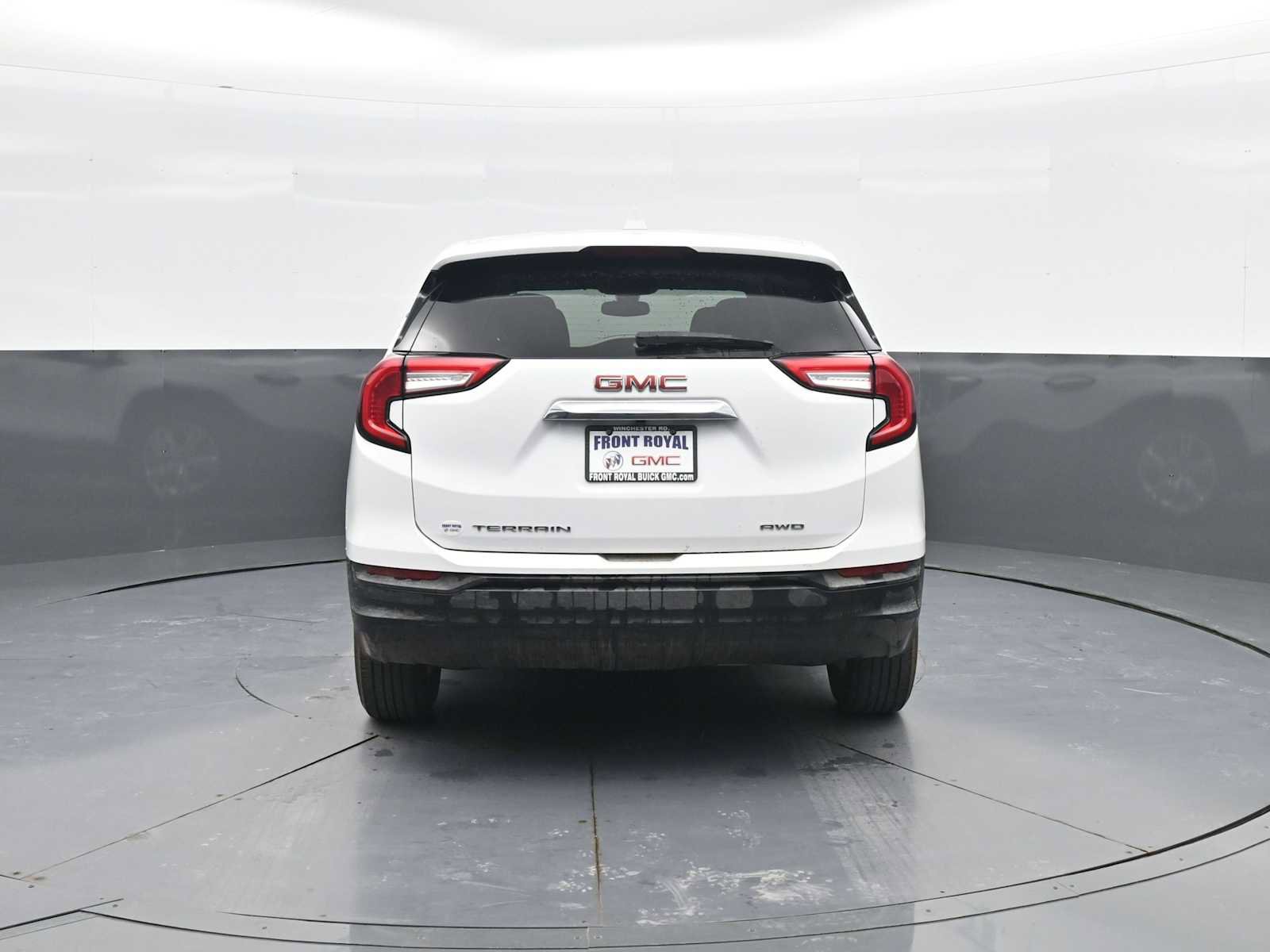 Used 2024 GMC Terrain SLE AWD/4WD image 6