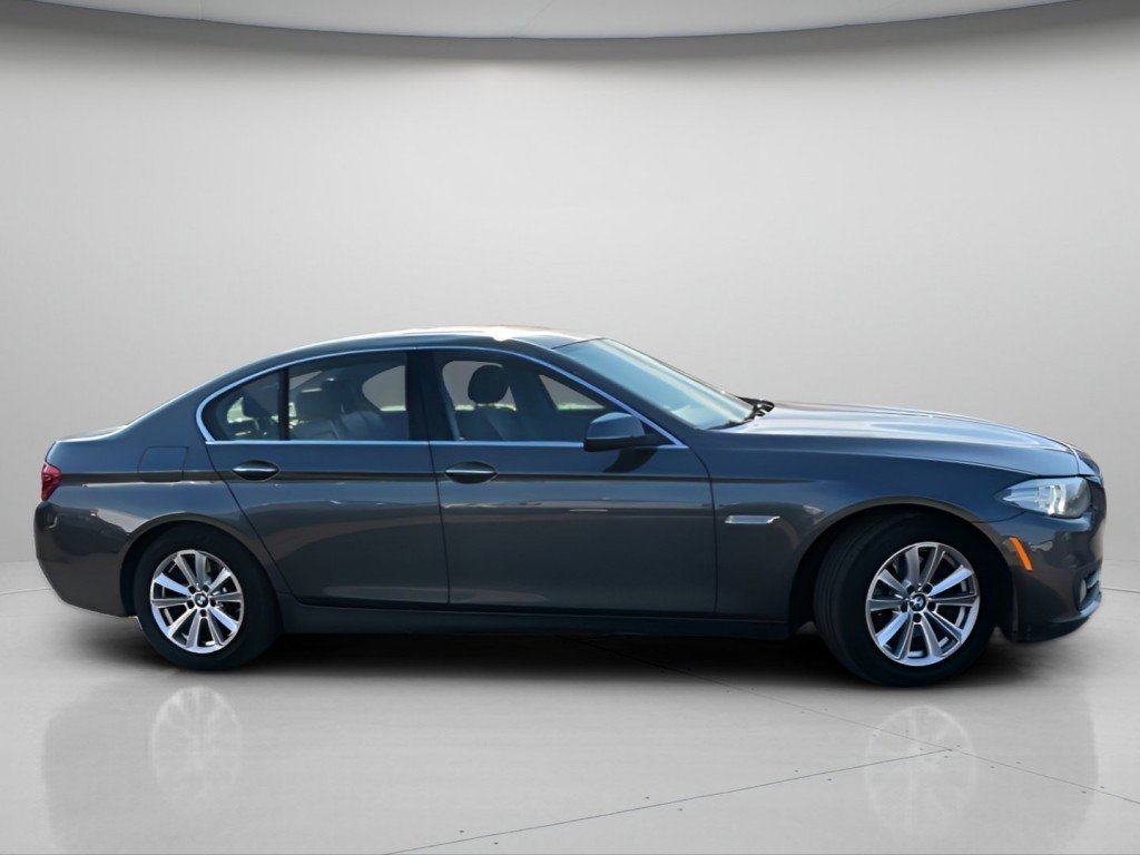 Used 2016 BMW 528i Sedan RWD image 3