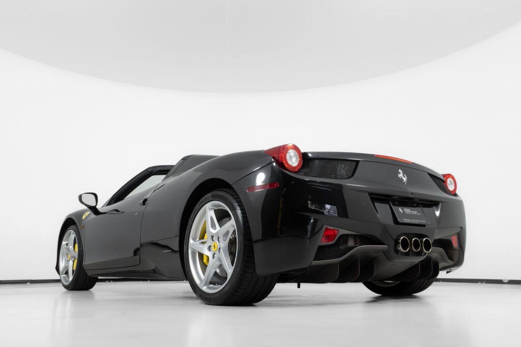 Used 2015 Ferrari 458 Spider RWD image 14