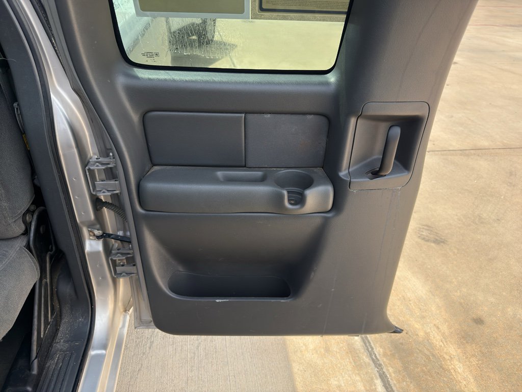 Used 2005 Chevrolet Silverado 1500 LS image 22