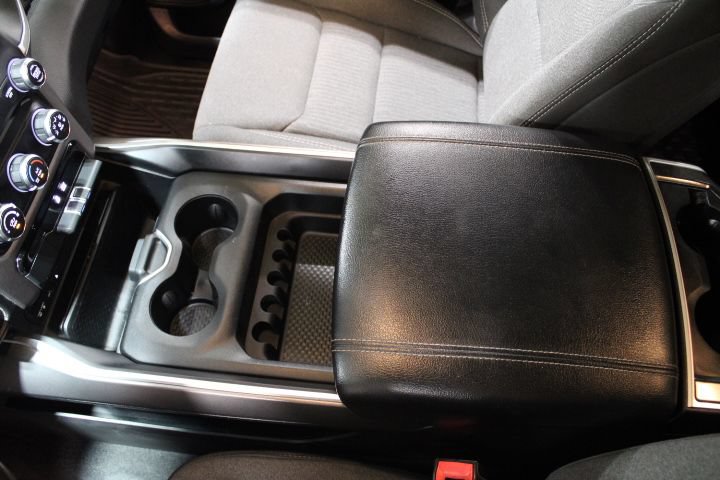 Used 2019 RAM 1500 Big Horn AWD/4WD image 30