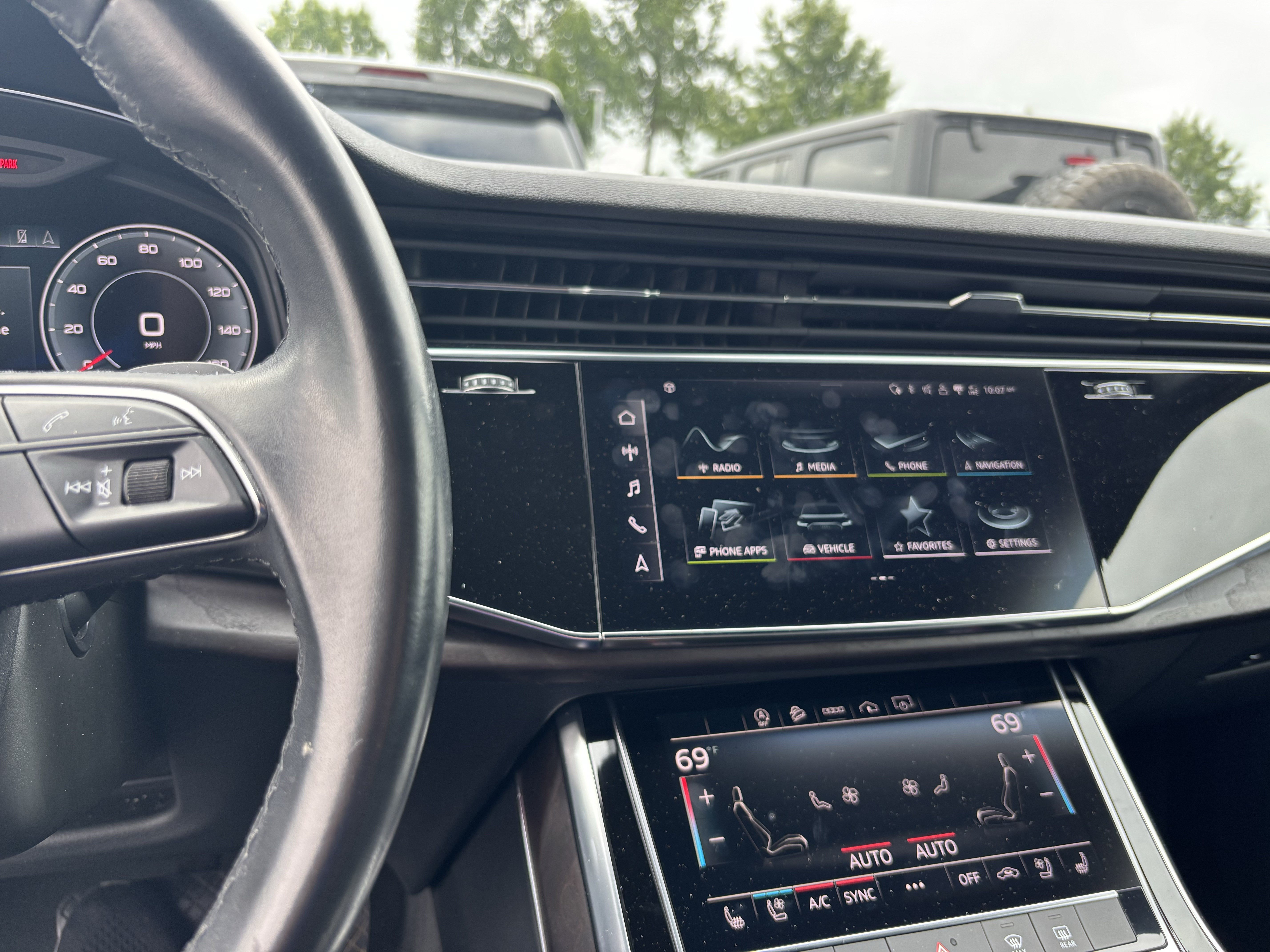 Used 2022 Audi Q7 2.0T Premium Plus w/ Premium Plus Package AWD/4WD image 30