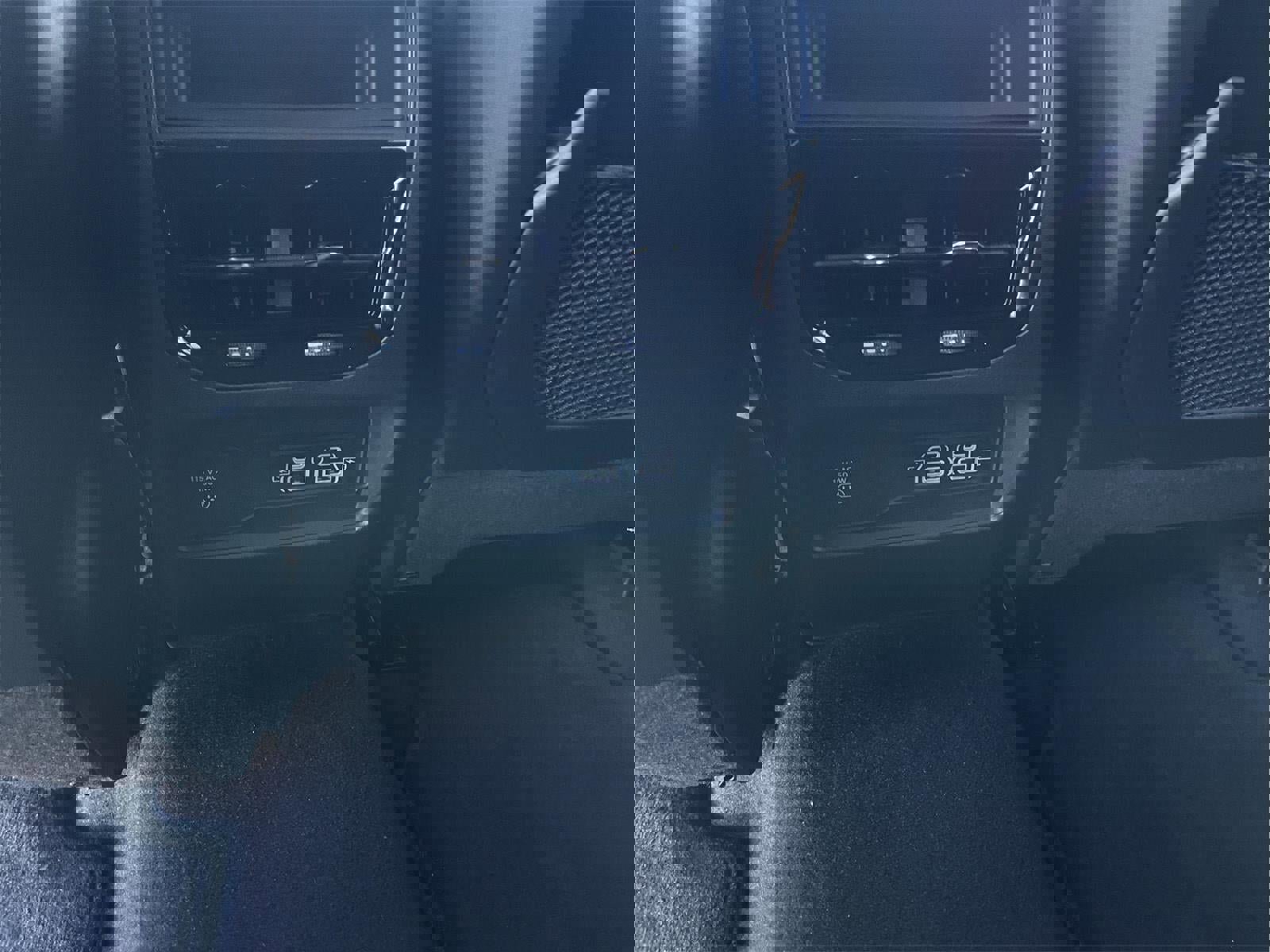 New 2025 Jeep Grand Cherokee Altitude image 26