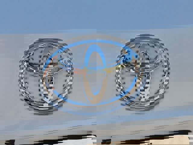 Used 2023 Toyota Highlander L image 10