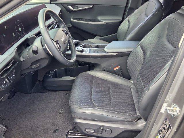 Used 2022 Kia EV6 Wind RWD image 10