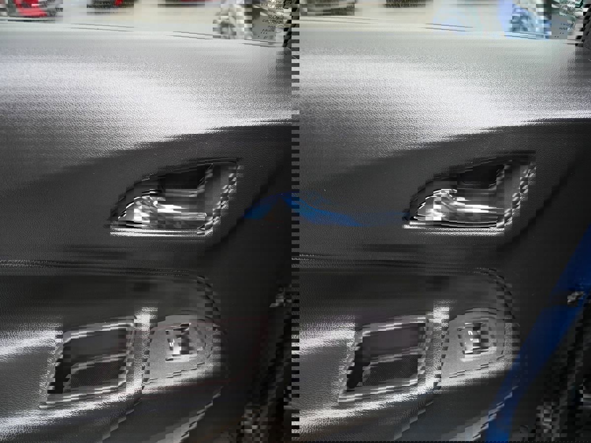 Used 2020 Chevrolet Equinox LT image 24