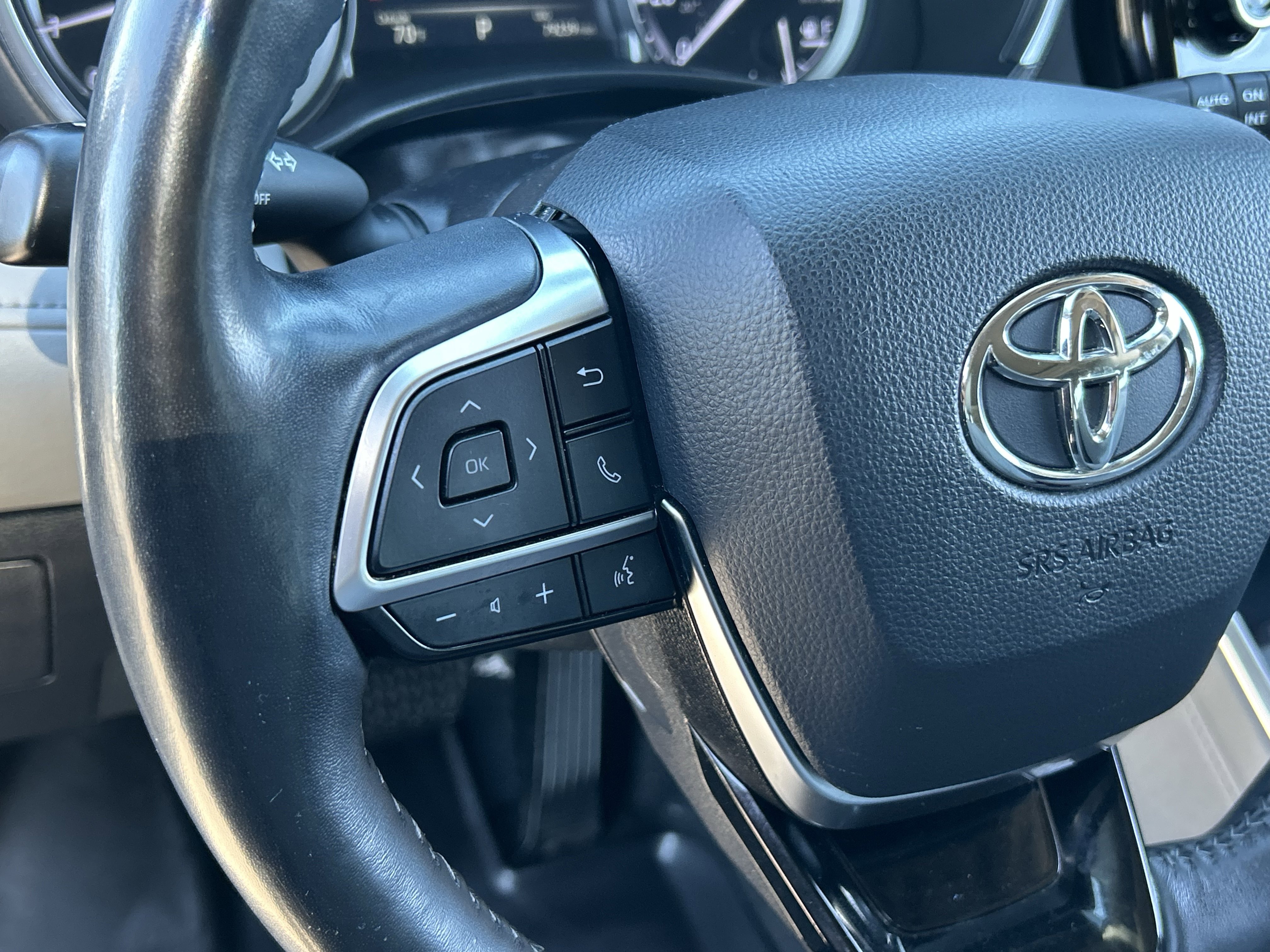 Used 2021 Toyota Highlander Platinum image 26