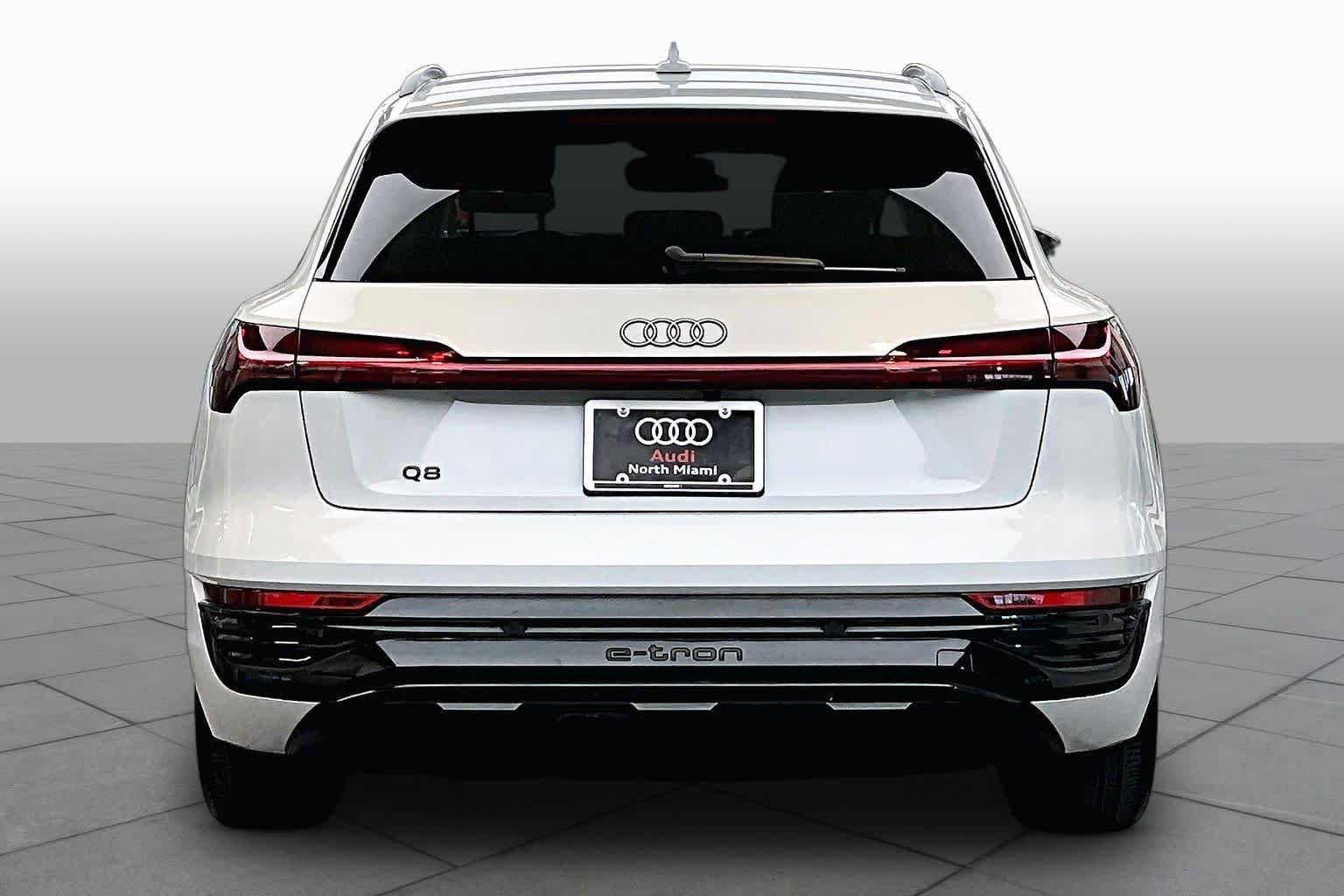 Used 2024 Audi Q8 e-tron Premium AWD/4WD image 4
