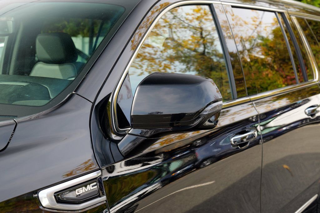 Used 2022 GMC Yukon XL Denali image 11