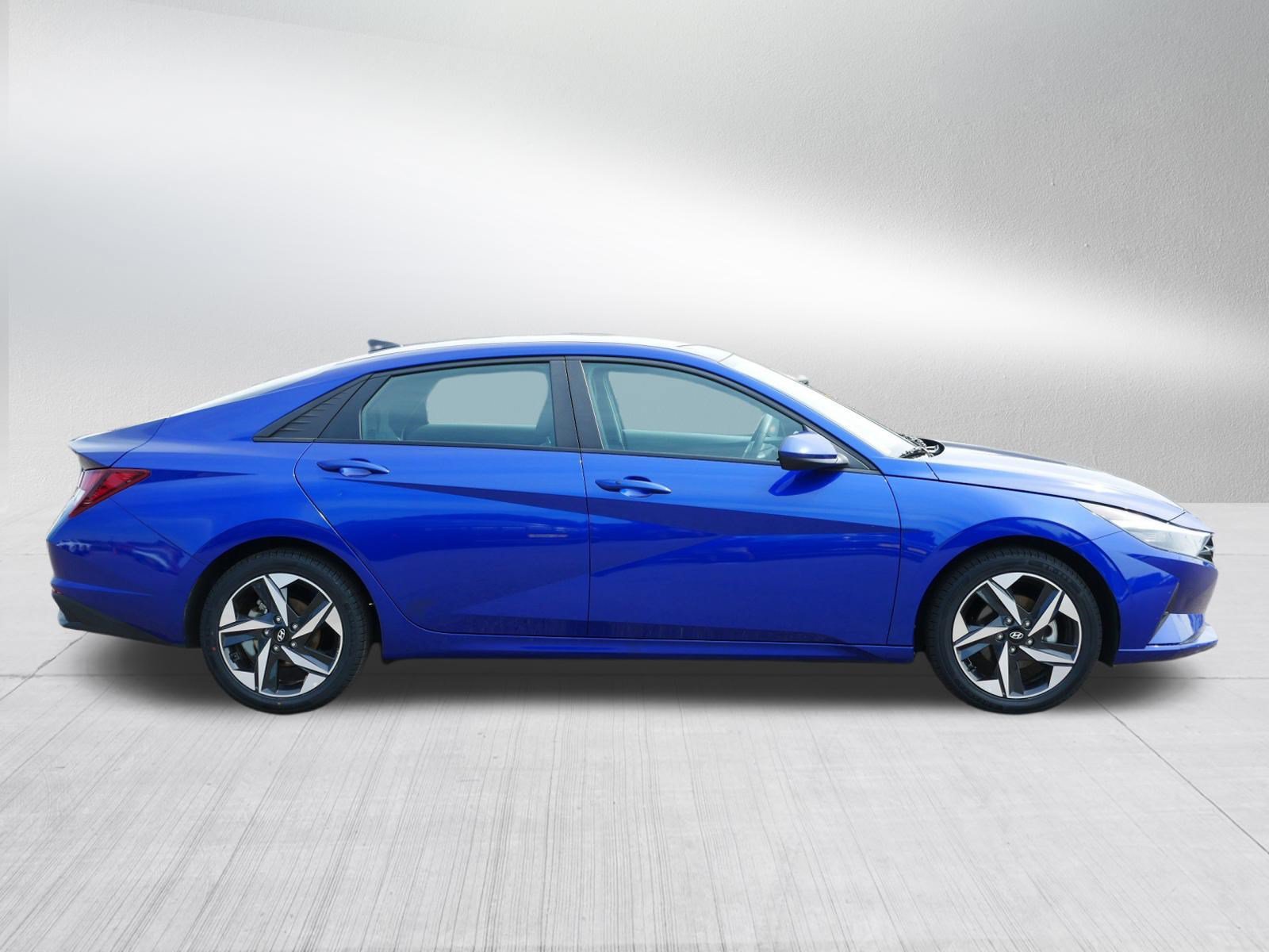 Certified 2023 Hyundai Elantra SEL w/ Convenience Package FWD image 8