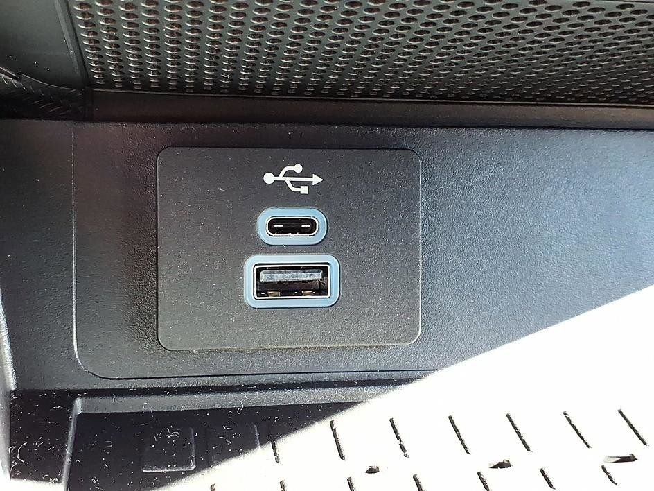 Used 2024 Ford Mustang Premium RWD image 31