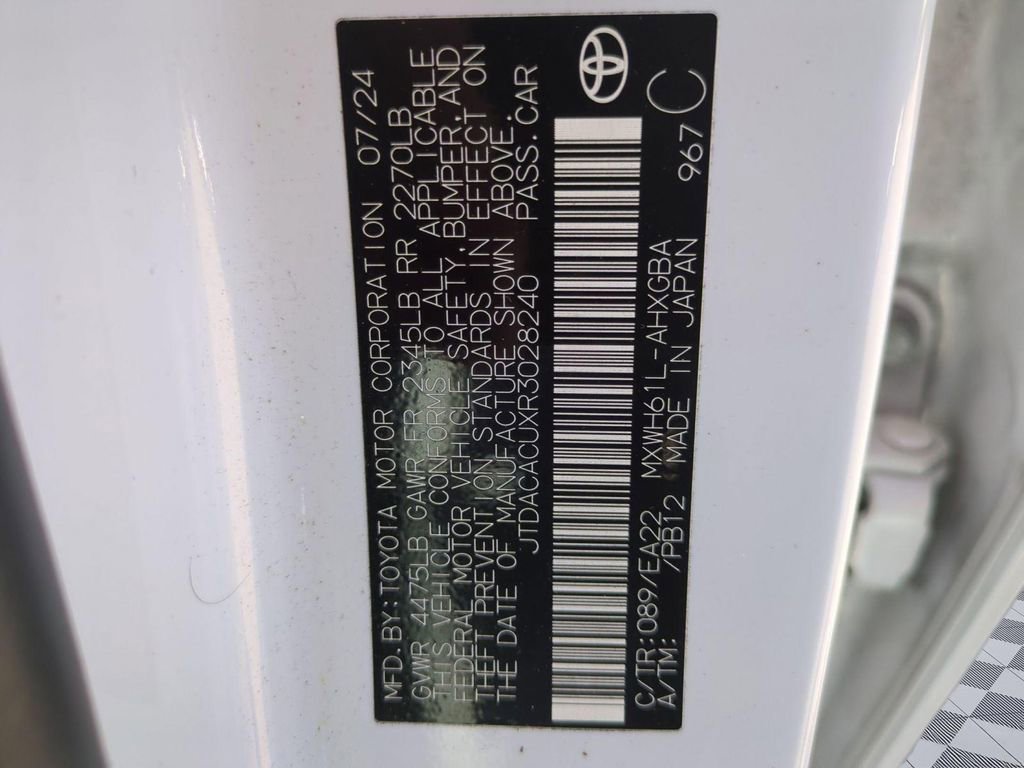 Used 2024 Toyota Prius Prime FWD image 32