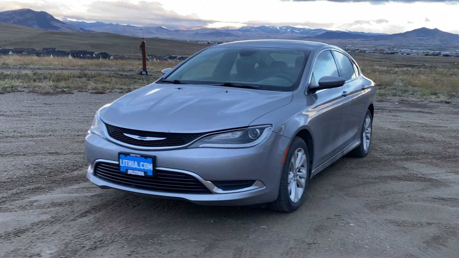 Certified 2016 Chrysler 200 Limited w/ Convenience Group image 4