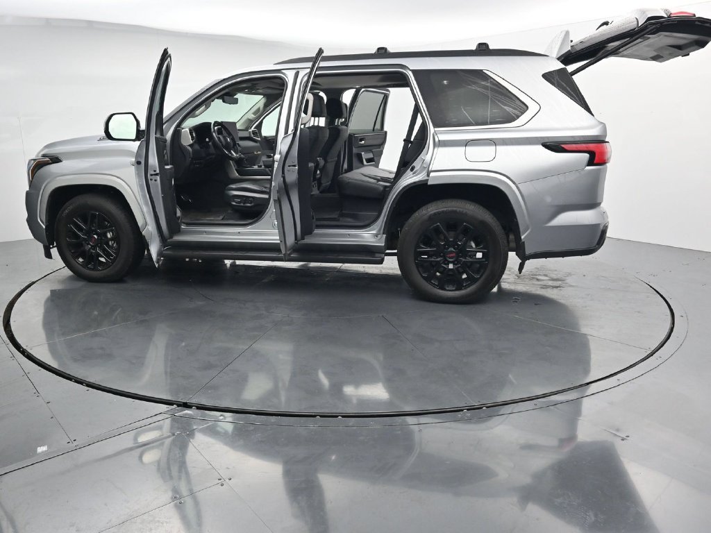 Used 2024 Toyota Sequoia SR5 w/ SR5 Premium Package AWD/4WD image 28