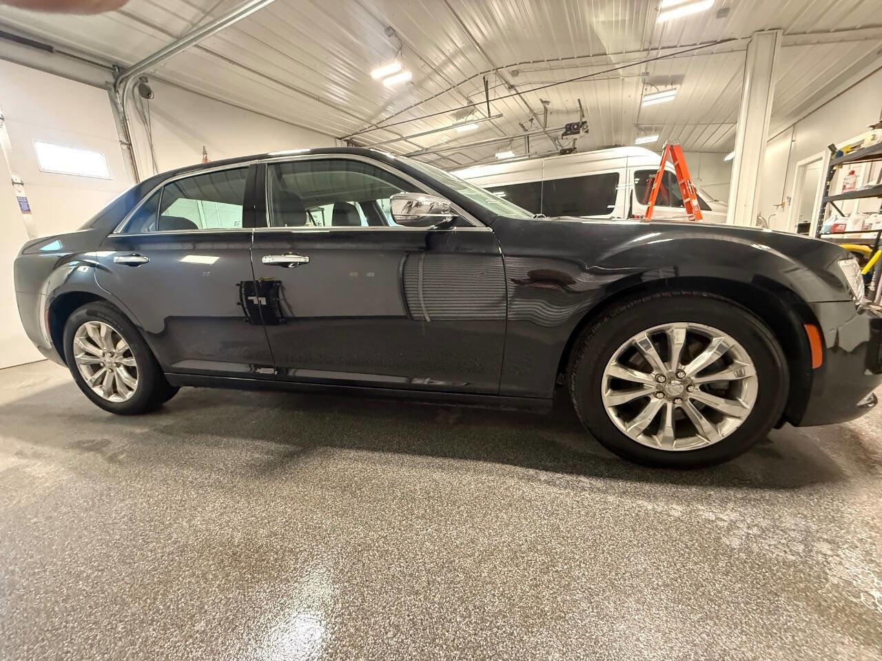 Used 2015 Chrysler 300 C w/ Light Group image 3
