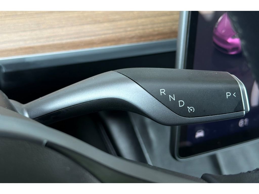 Used 2024 Tesla Model Y Long Range AWD/4WD image 25