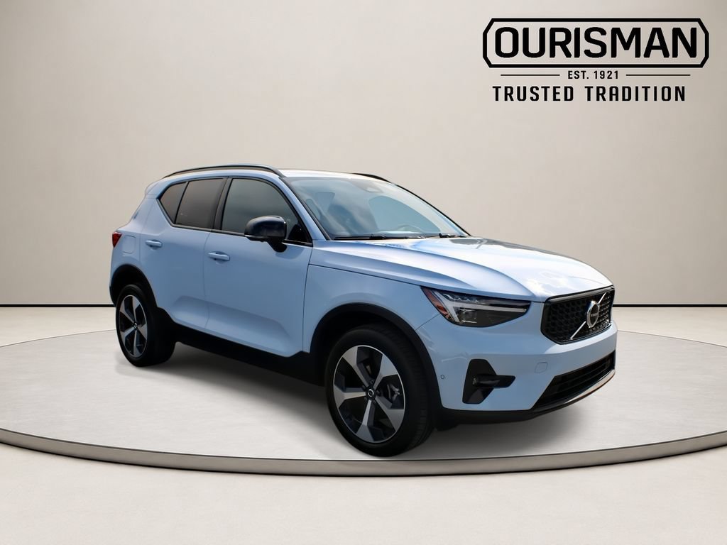 Used 2026 Volvo XC40 B5 Plus w/ Protection Package Premier