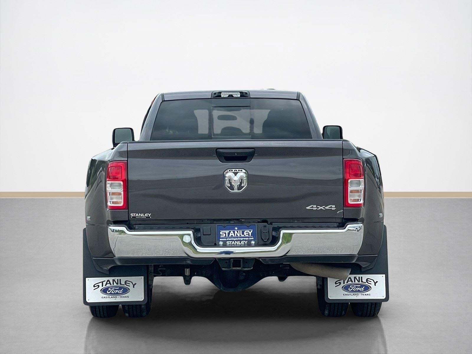Used 2024 RAM 3500 Tradesman w/ Chrome Appearance Group image 7
