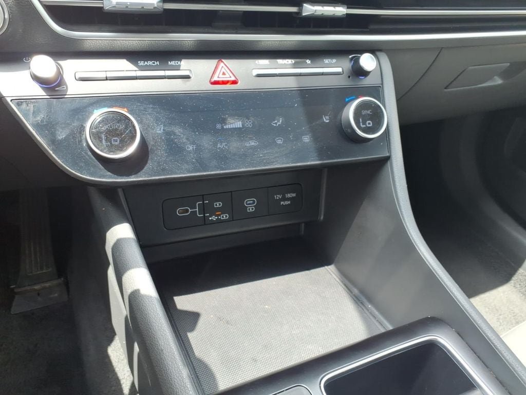 Used 2025 Hyundai Sonata SEL FWD image 17